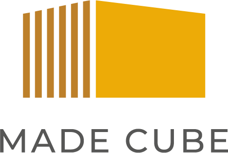 logo firmy madecube adaptacje kontenerów morskich warszawa